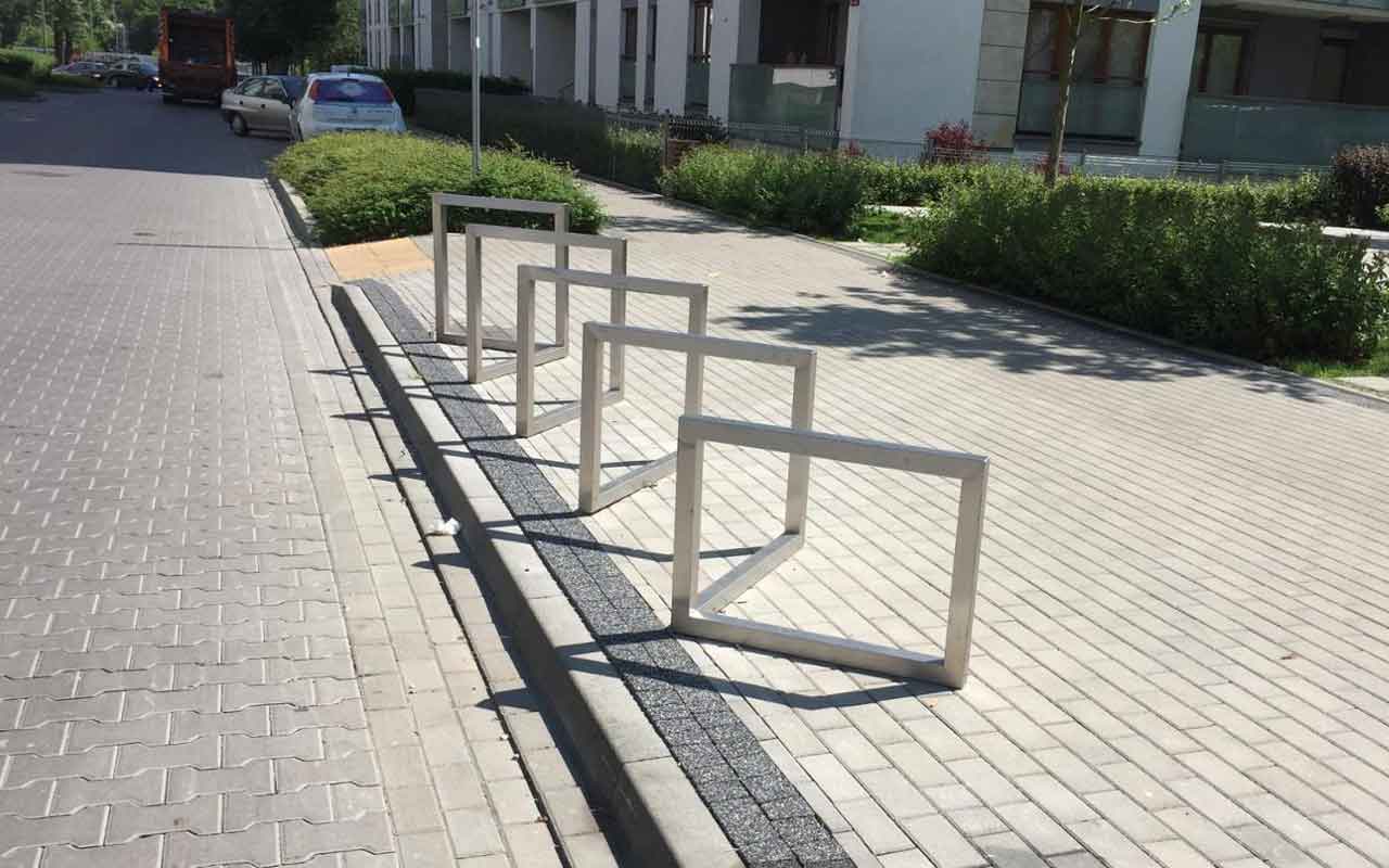 HUGO - HUGO - RASTRELLIERE BICI