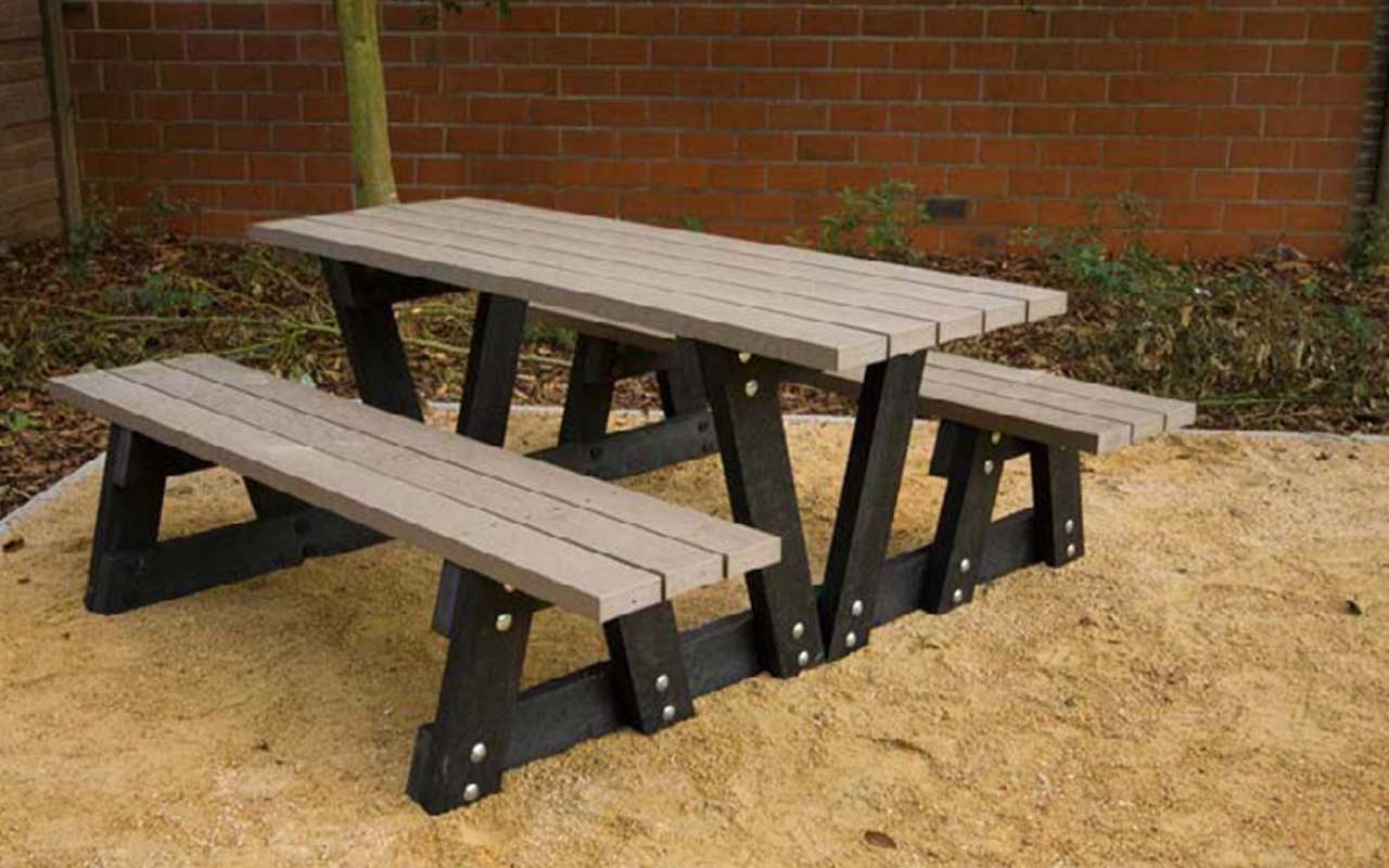LIONE PIC-NIC - LIONE PIC-NIC - PANCHINE ARREDO URBANO